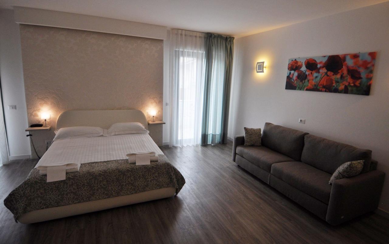 Hotel Eden Park 3*